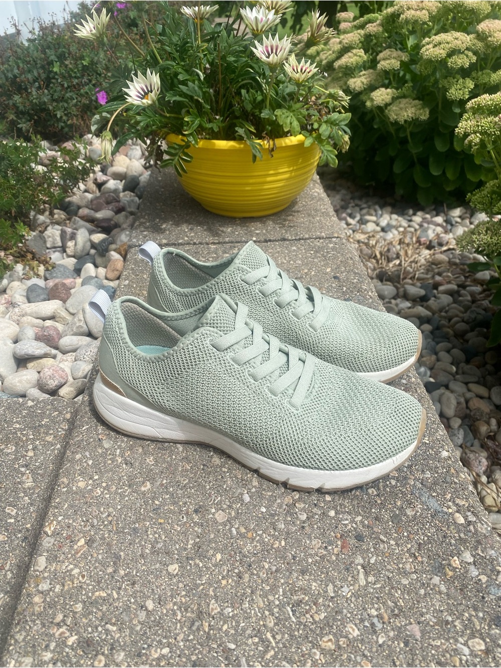 🌈 Dr. Scholl's Mint Green Knit Slip-On Sneakers